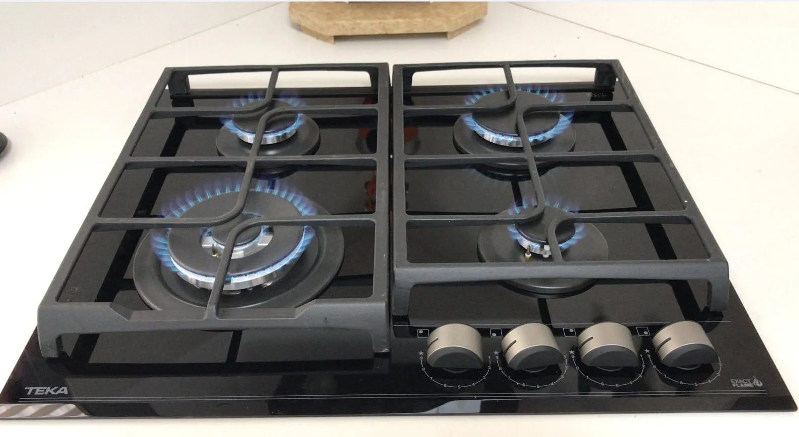 Teka כיריים גז 60 ס"מ זכוכית שחורה תוצרת TEKA דגם GZC 64320 — תמונה 10